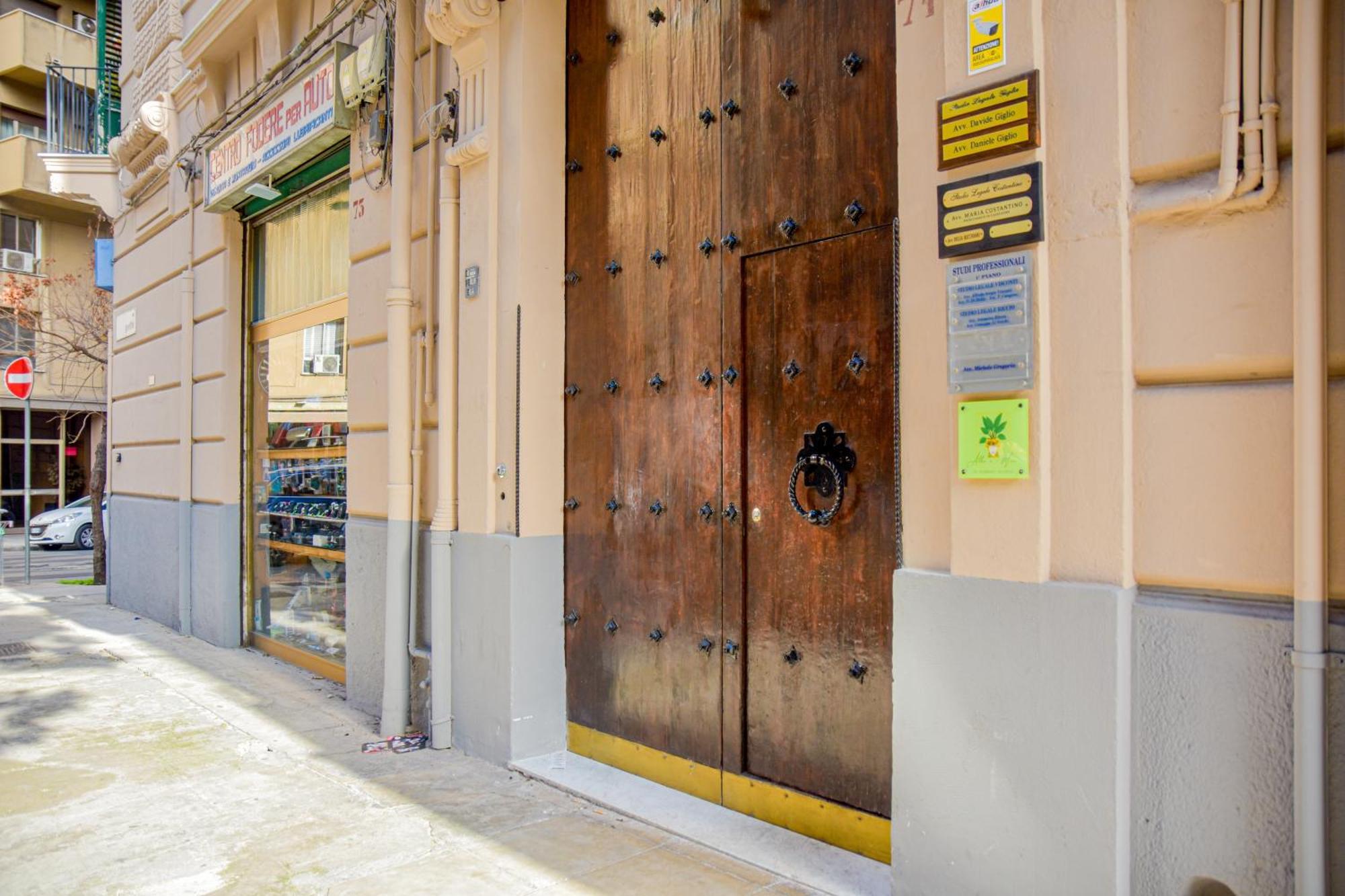 Alba E I Mori Bed & Breakfast ปาแลร์โม ภายนอก รูปภาพ