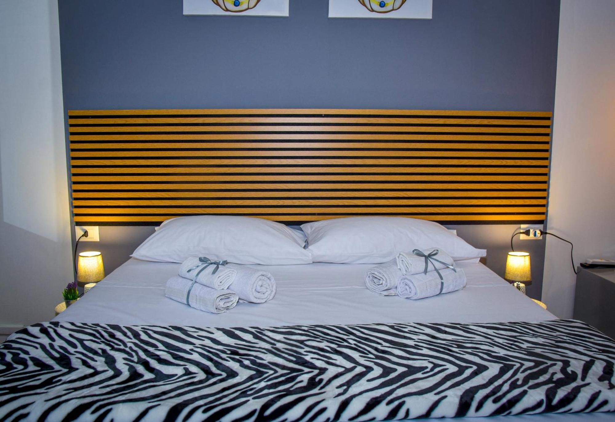 Alba E I Mori Bed & Breakfast ปาแลร์โม ภายนอก รูปภาพ