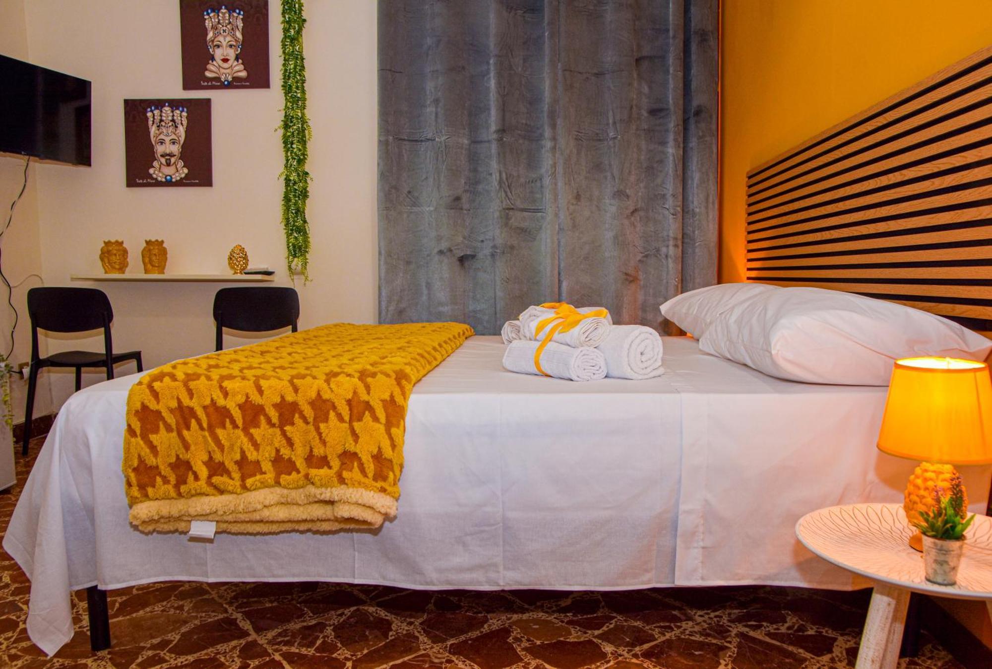 Alba E I Mori Bed & Breakfast ปาแลร์โม ภายนอก รูปภาพ