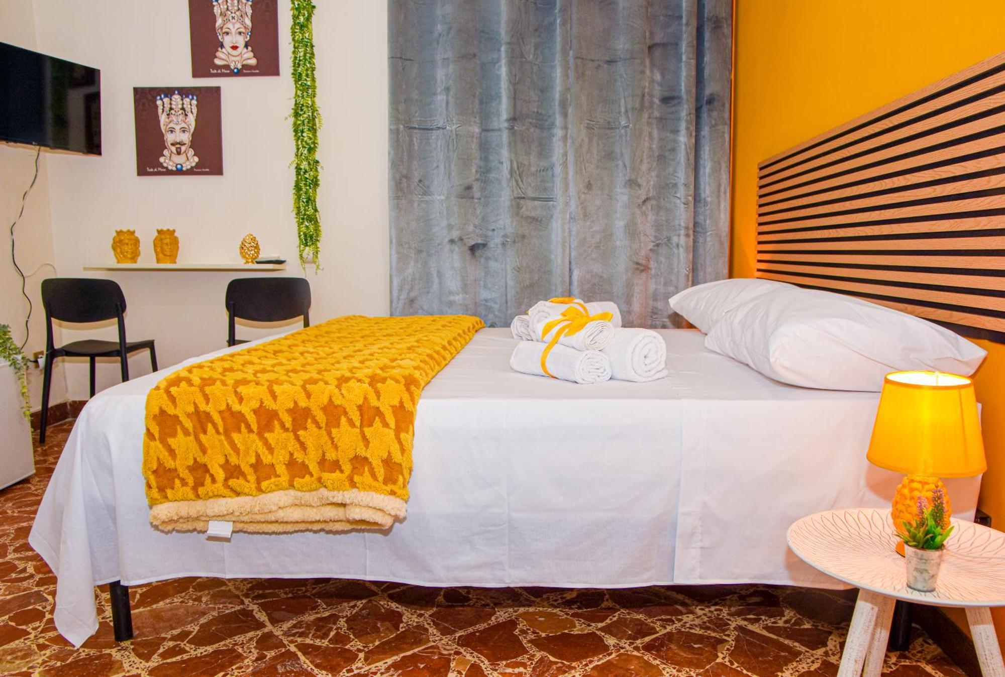 Alba E I Mori Bed & Breakfast ปาแลร์โม ภายนอก รูปภาพ