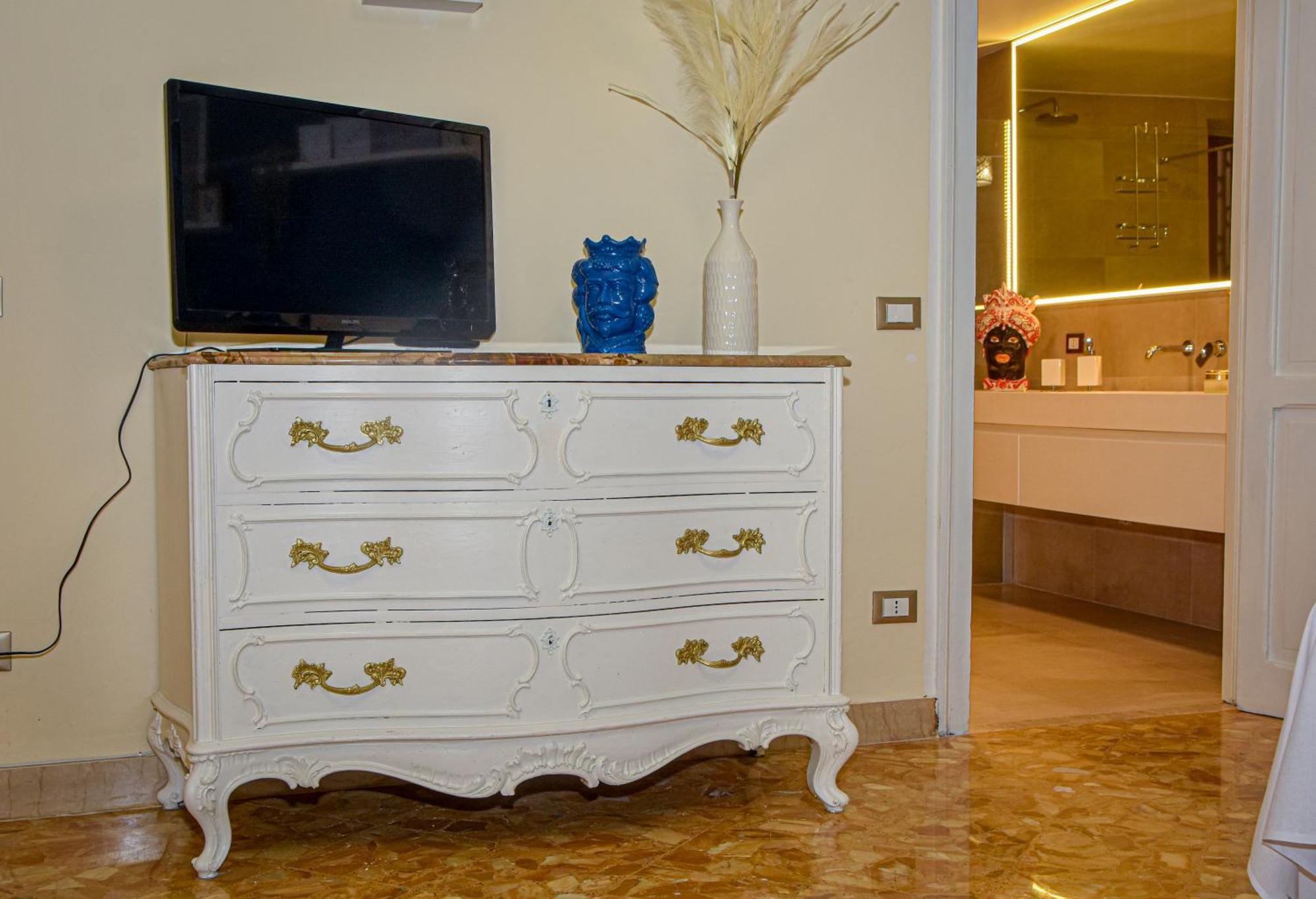 Alba E I Mori Bed & Breakfast ปาแลร์โม ภายนอก รูปภาพ